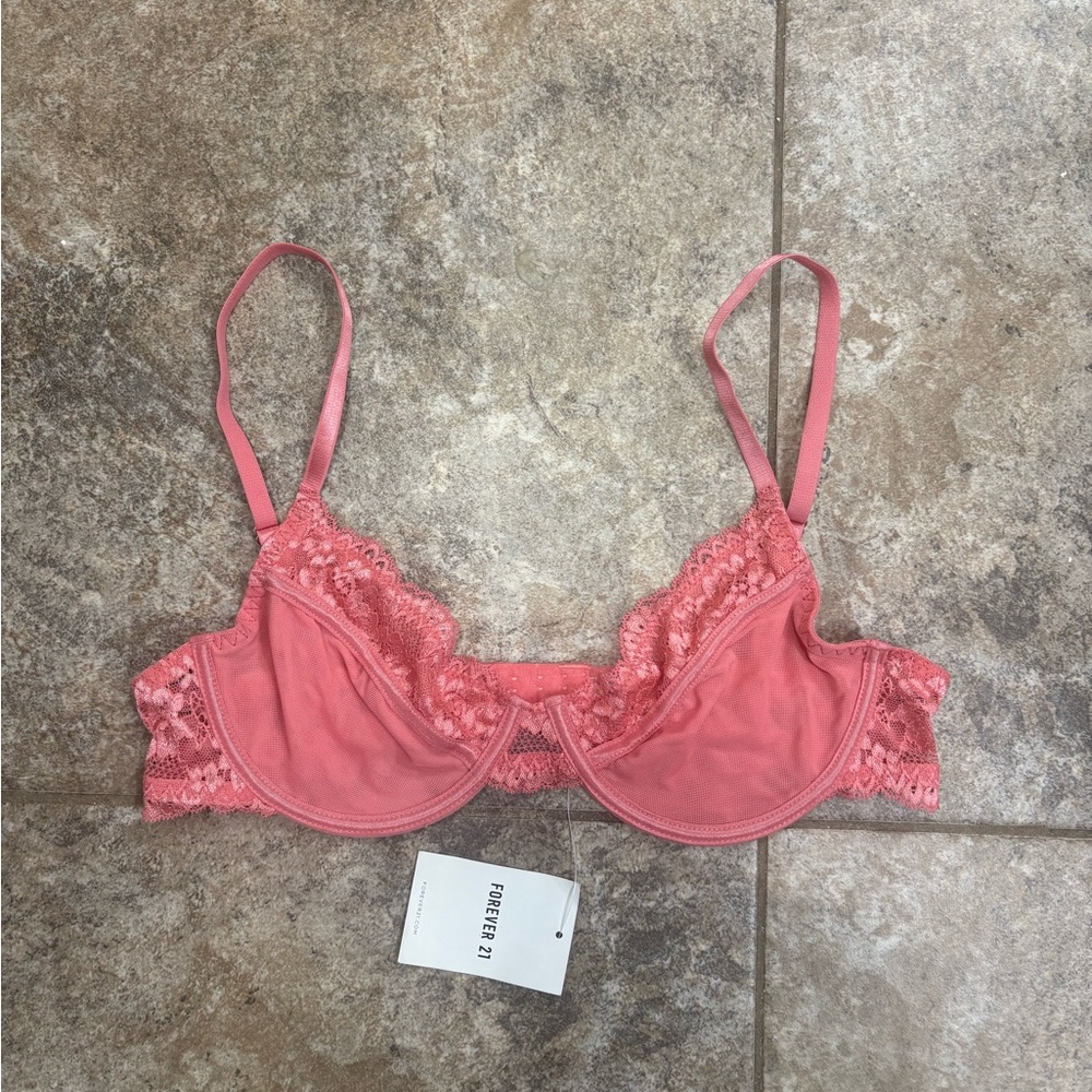 5/$20 Forever 21 Peachy Lace Underwire Bra L NWT